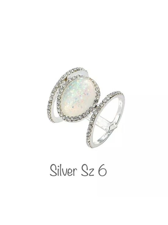 Jewelry - Silver Sz 6 Glittery Rhinestone Ring